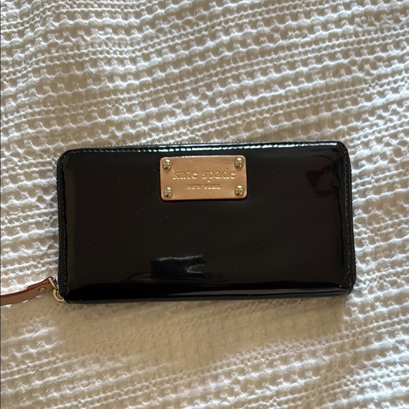 Kate Spade Patent Leather Black Wallet - Picture 1 of 4